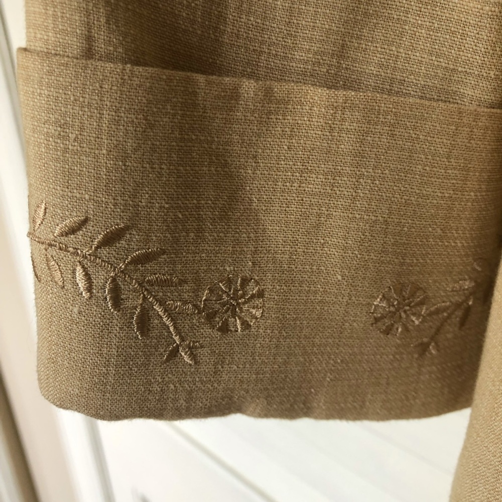 Casual Linen Jacket - Picture 2 of 3